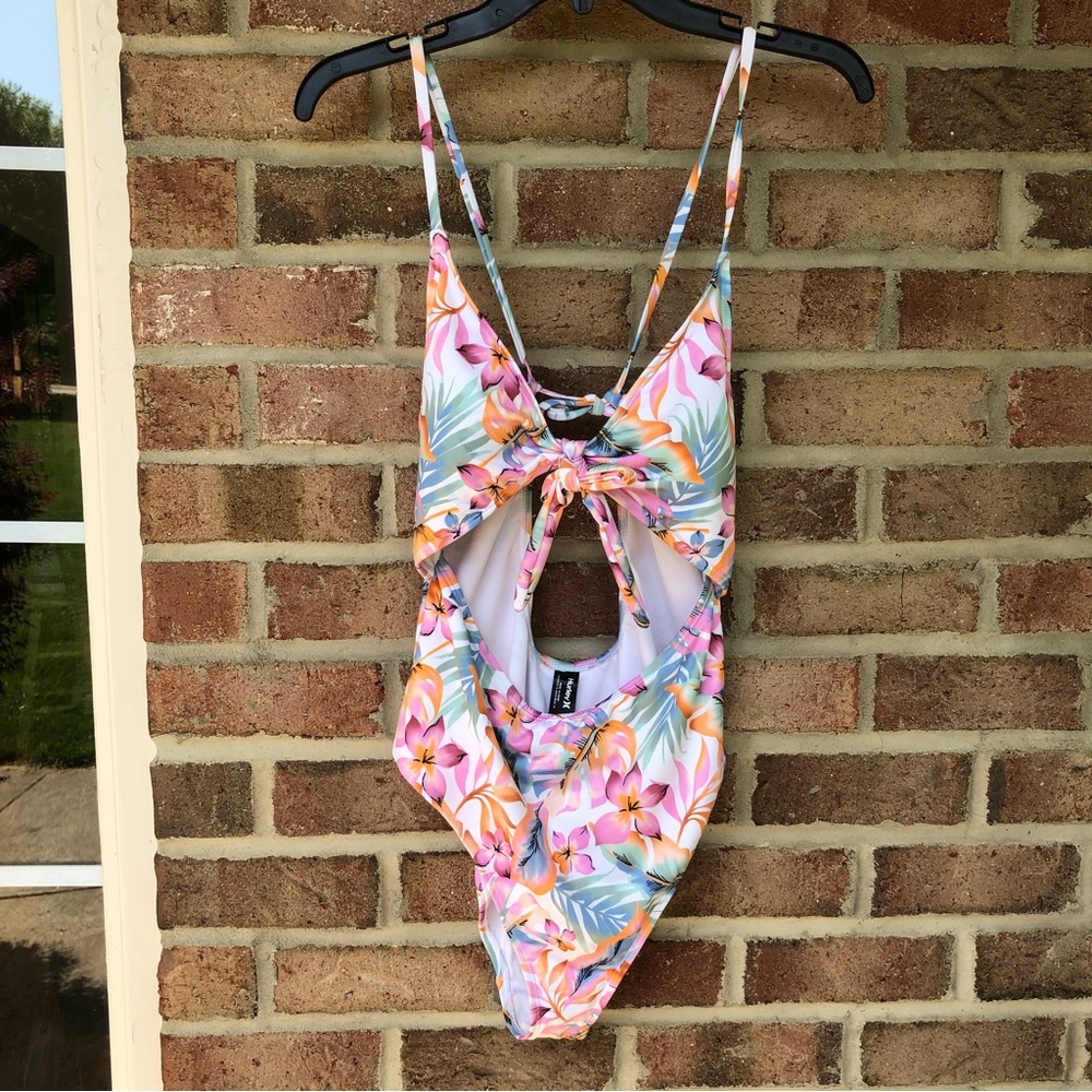 Hurley pink multicolr floral tropical cut out One Piece Swimsuit NWT Women Large